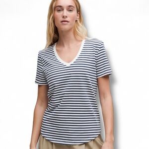 LULULEMON Love V-Neck - 14 Narrow Bold Stripe Club Blue/White